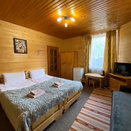 під каштаном *