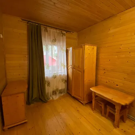 招待所 під каштаном