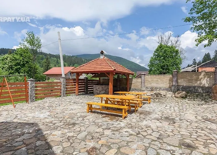 Affittacamere під каштаном *
